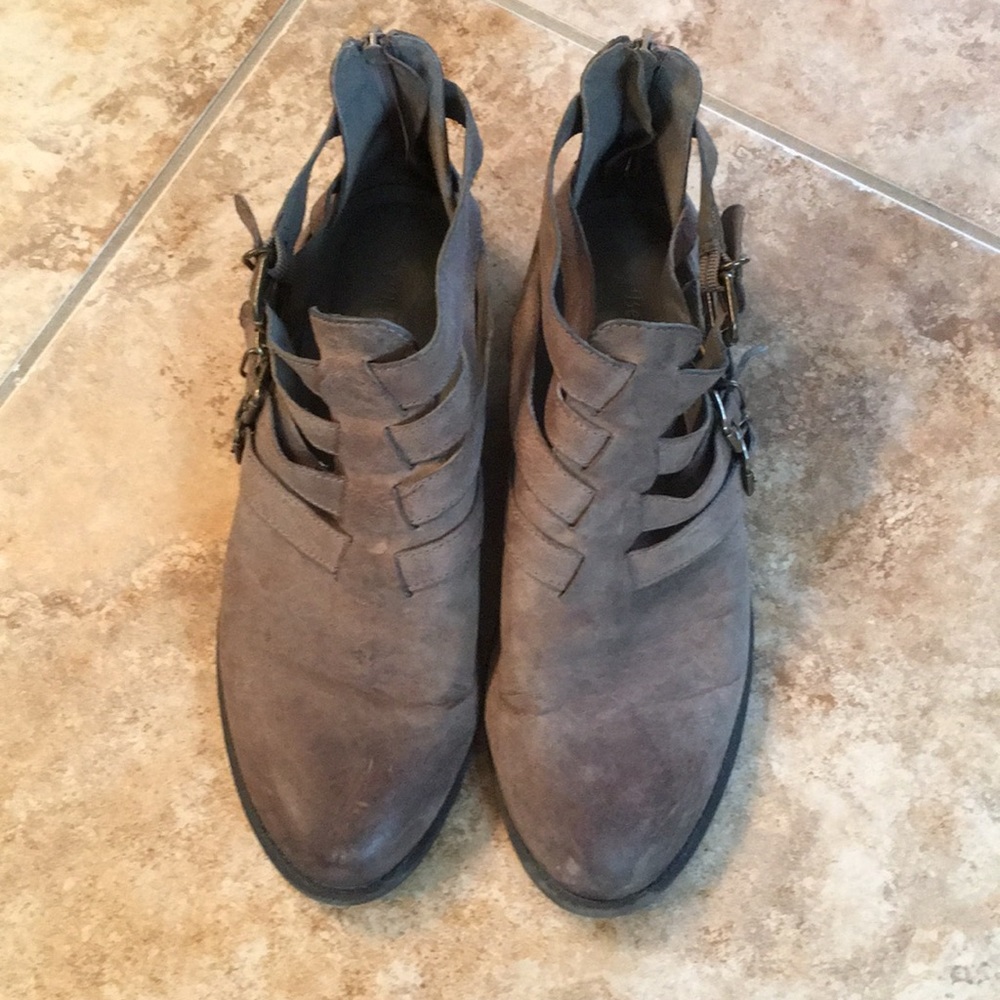 5 pairs of shoes for @osuchrissi